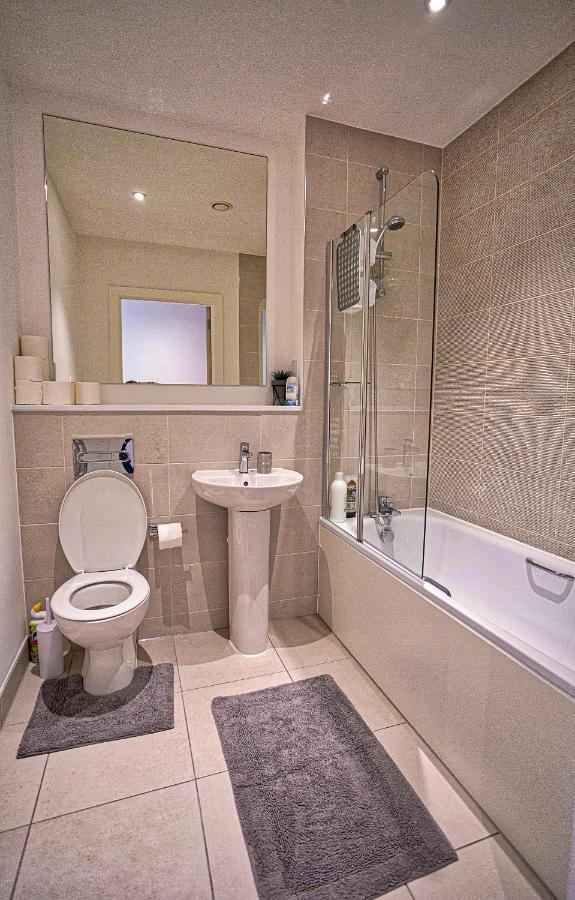 Gillingham One Apartment Екстериор снимка