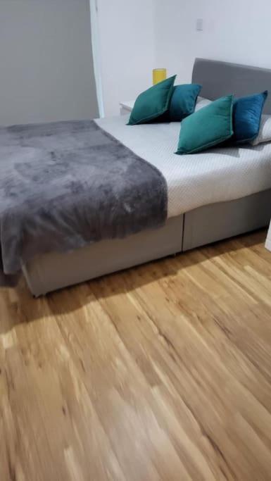 Gillingham One Apartment Екстериор снимка